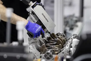Neuer Mercedes Amg Vierzylinder Turbomotor Aus Hochmoderner Fertigung: Der Stärkste Serien Vierzylinder Der Welt, Made In Affalterbach New Mercedes Amg Four Cylinder Turbo Engine From Ultra Modern Production: The World's Most Powerful Four Cylinder Engin