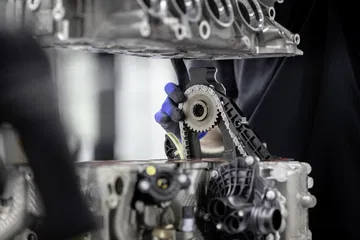 Neuer Mercedes Amg Vierzylinder Turbomotor Aus Hochmoderner Fertigung: Der Stärkste Serien Vierzylinder Der Welt, Made In Affalterbach New Mercedes Amg Four Cylinder Turbo Engine From Ultra Modern Production: The World's Most Powerful Four Cylinder Engin