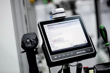 Neuer Mercedes Amg Vierzylinder Turbomotor Aus Hochmoderner Fertigung: Der Stärkste Serien Vierzylinder Der Welt, Made In Affalterbach New Mercedes Amg Four Cylinder Turbo Engine From Ultra Modern Production: The World's Most Powerful Four Cylinder Engin