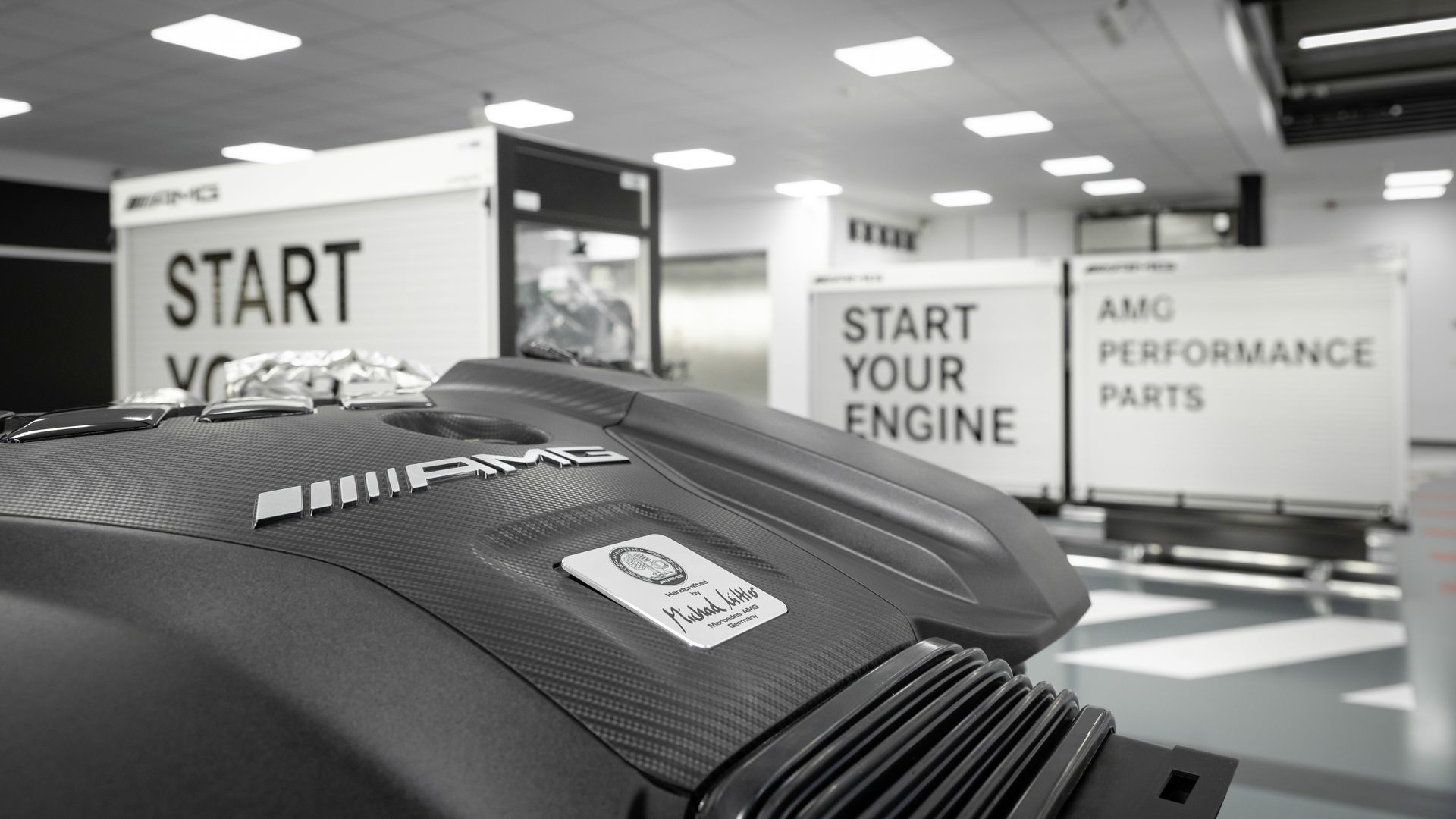 Neuer Mercedes Amg Vierzylinder Turbomotor Aus Hochmoderner Fertigung: Der Stärkste Serien Vierzylinder Der Welt, Made In Affalterbach New Mercedes Amg Four Cylinder Turbo Engine From Ultra Modern Production: The World's Most Powerful Four Cylinder Engin