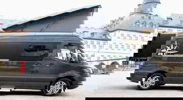 Mercedes Sprinter James Cook 2019 0619 005