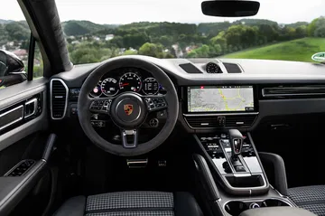 Porsche Cayenne Coupe Prueba Interior4