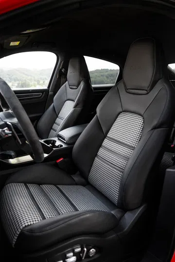 Porsche Cayenne Coupe Prueba Interior6