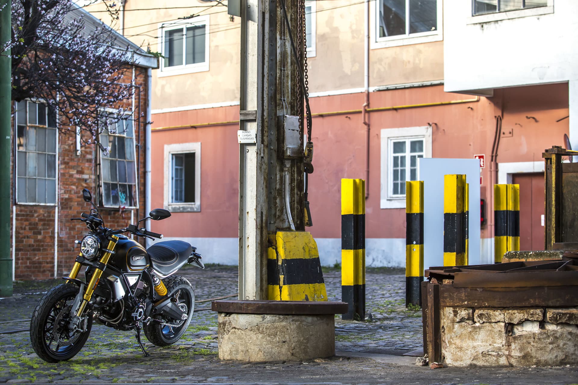 Scrambler 1100 Sport Details 03 Uc65189 High