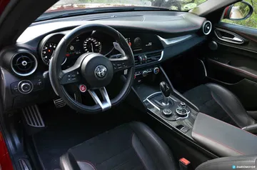 Tesla Model 3 Vs Alfa Romeo Giulia Quadrifoglio 0619 007