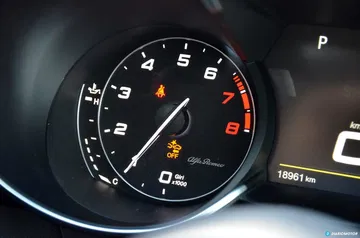 Tesla Model 3 Vs Alfa Romeo Giulia Quadrifoglio 0619 011