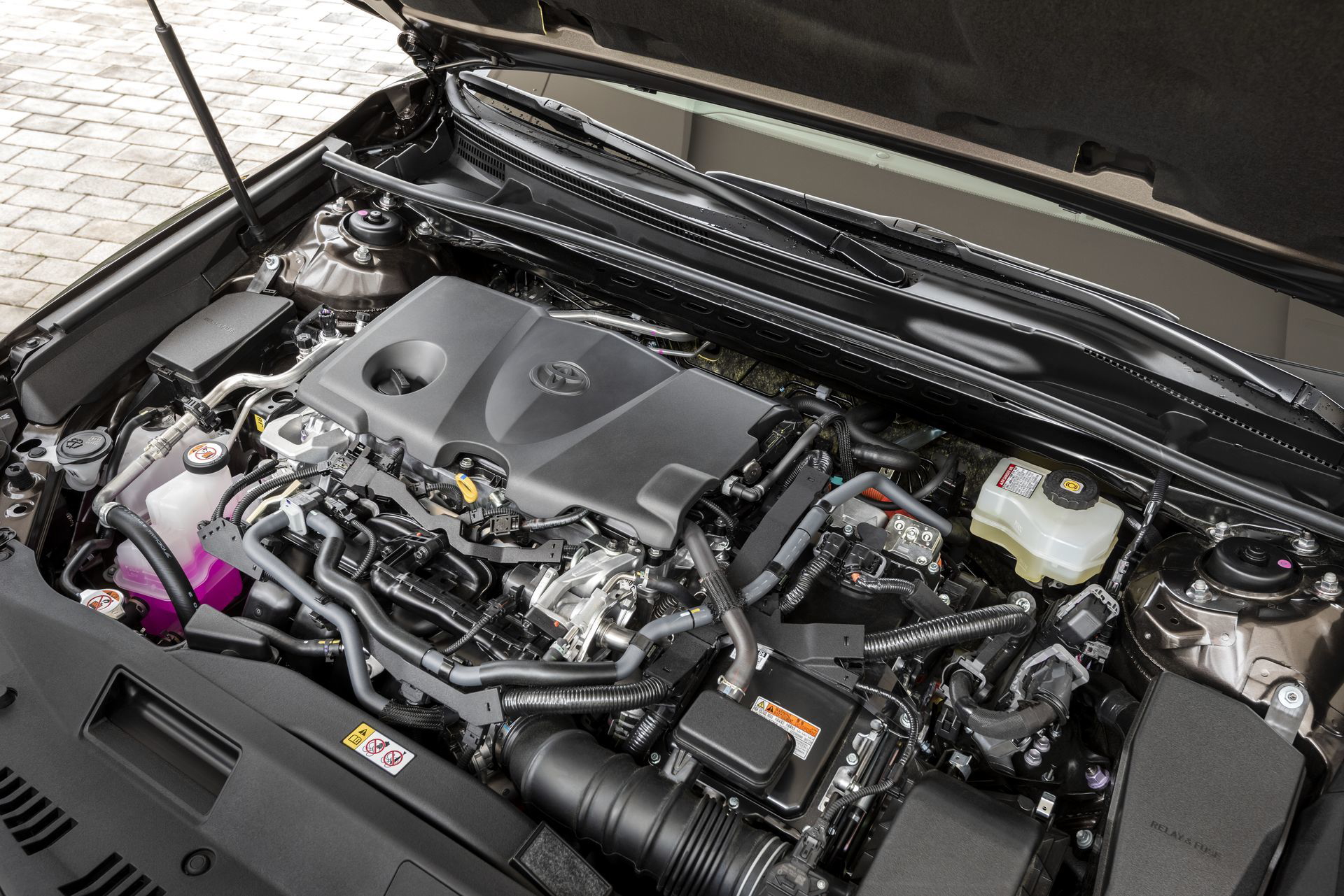Toyota Camry Hybrid 2019 25