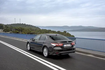 Toyota Camry Hybrid 2019 7
