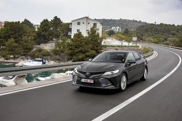 Toyota Camry Hybrid 2019 9