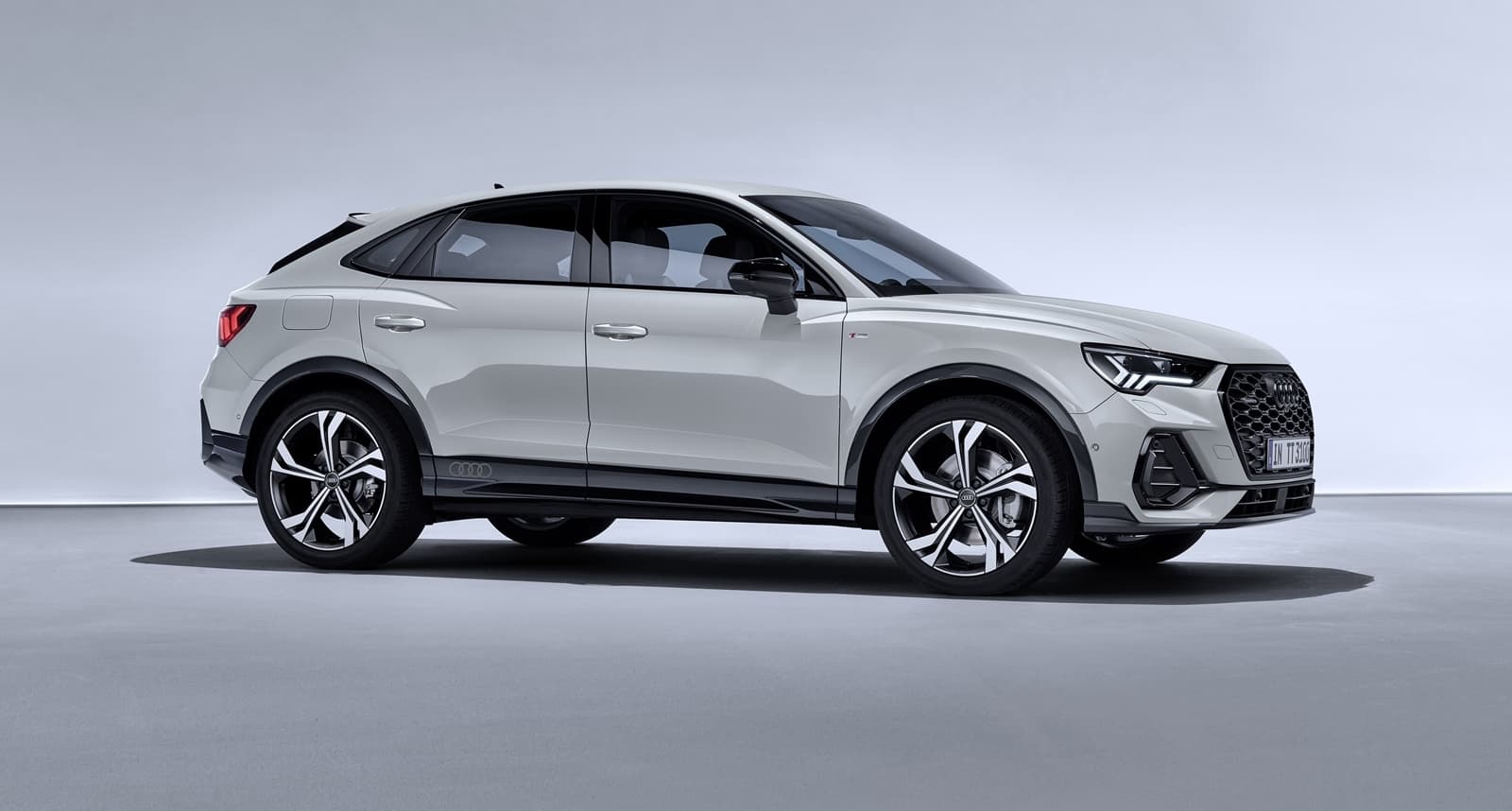 Audi Q3 Sportback 0719 053