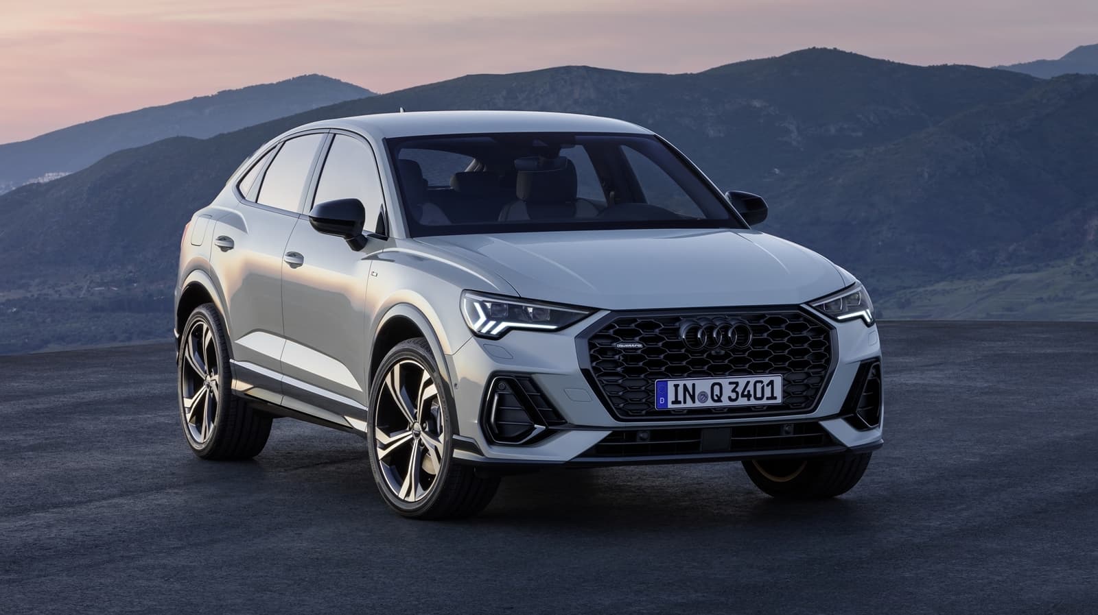 Audi Q3 Sportback 0719 056