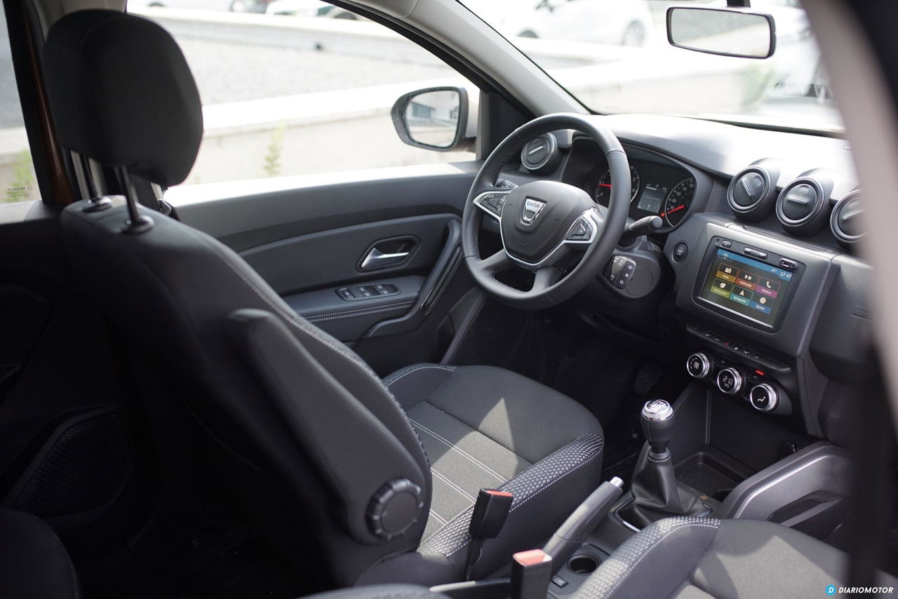 Dacia Duster Puesto Conduccion 01