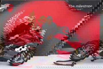 Ducati Panigale V4 Ap11374 Uc77868 High