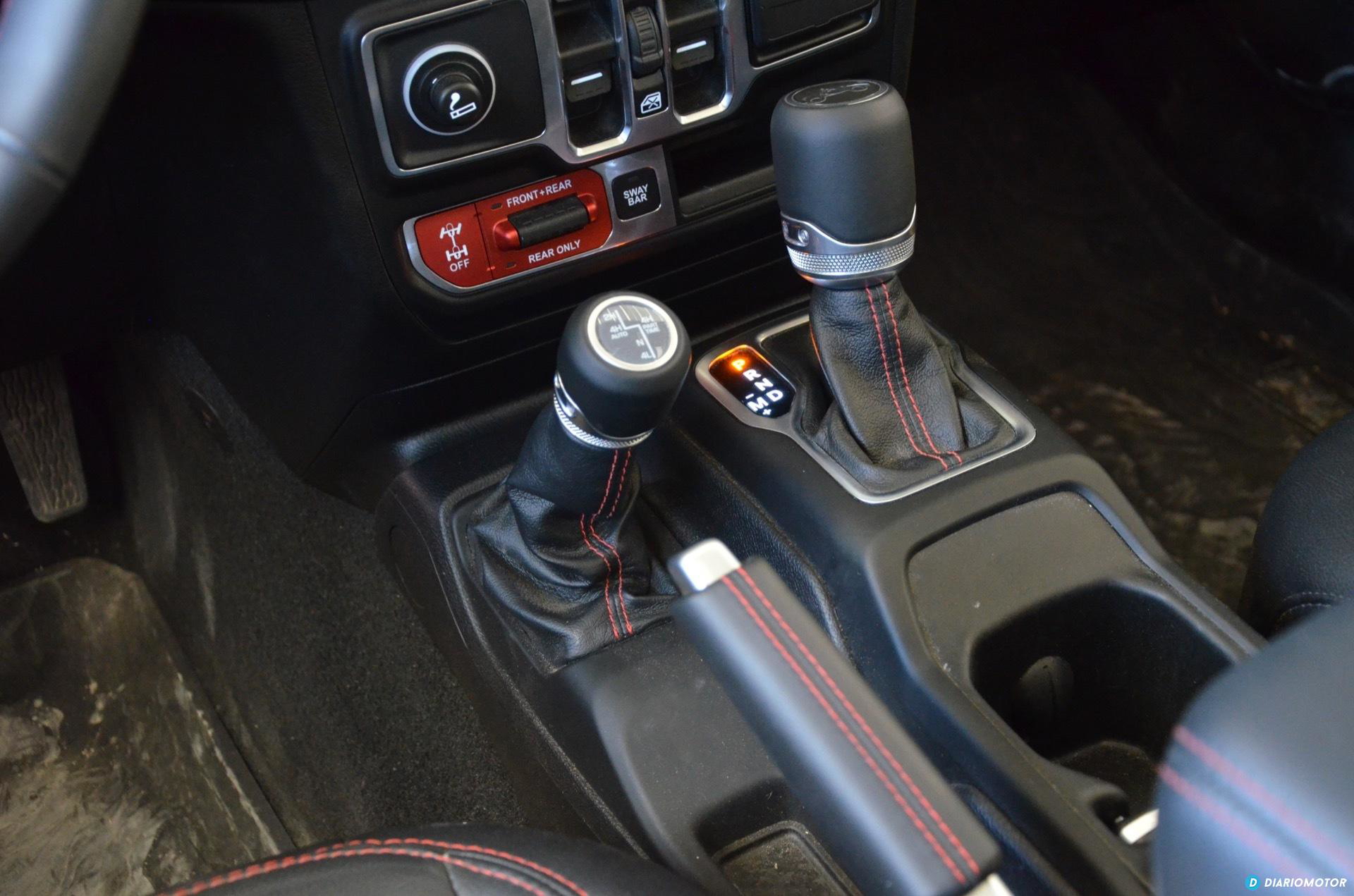 Jeep Wrangler Rubicon Interior 04