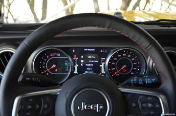 Jeep Wrangler Rubicon Interior 05