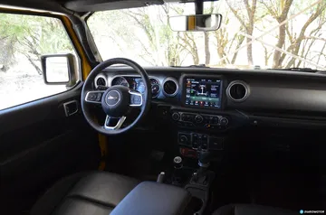 Jeep Wrangler Rubicon Interior 08