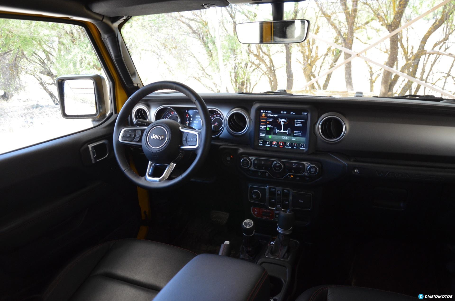 Jeep Wrangler Rubicon Interior 08