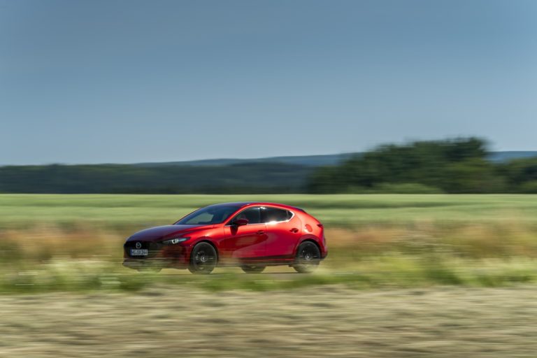 Mazda 3 Skactiv X Dinamica 00006 thumbnail Mazda 3 Skactiv X Dinamica 00006 thumbnail