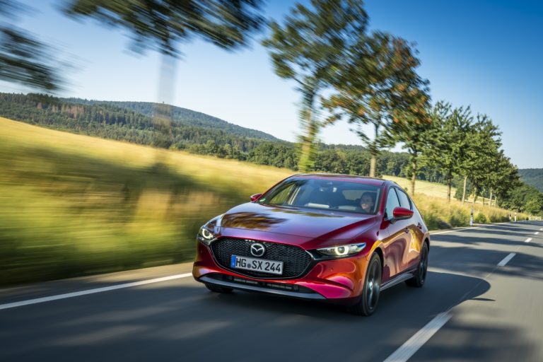 Mazda 3 Skactiv X Dinamica 00015 thumbnail Mazda 3 Skactiv X Dinamica 00015 thumbnail