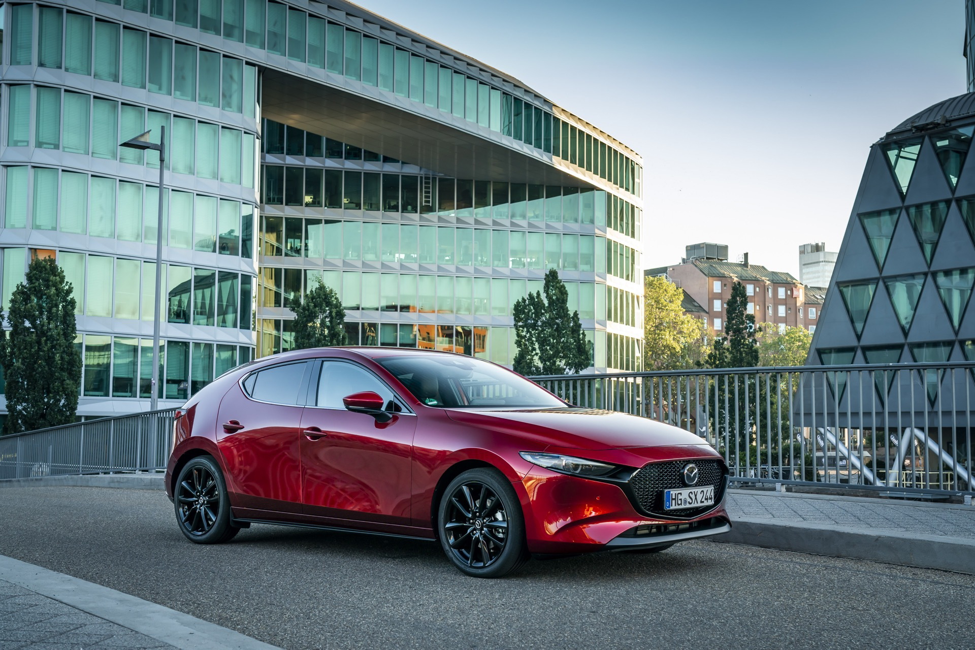 Mazda 3 Skactiv X Exterior 00002