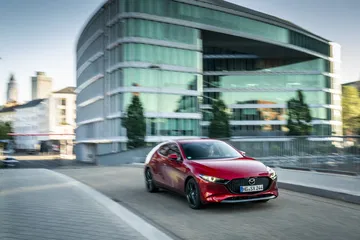 Mazda 3 Skactiv X Exterior 00008