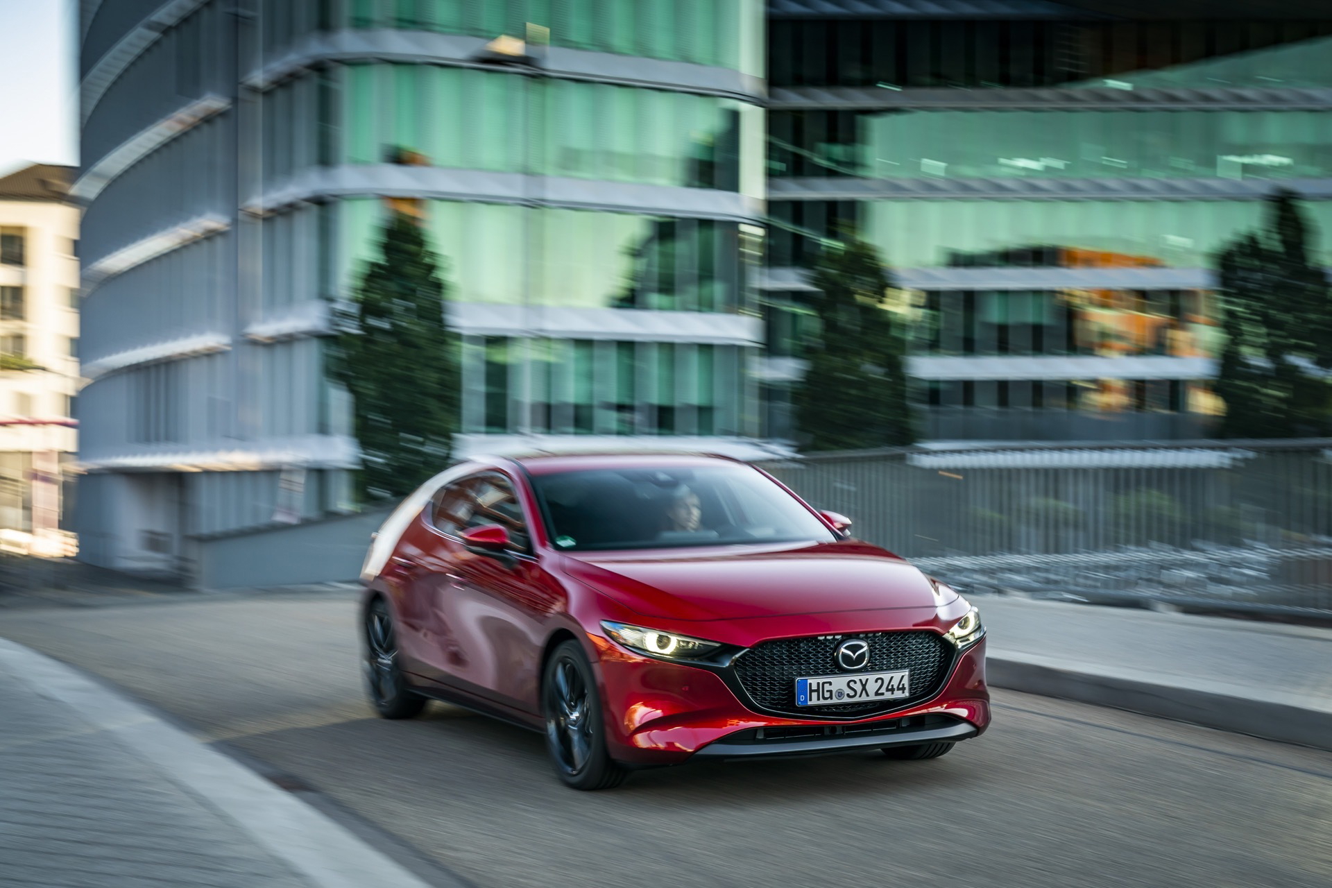 Mazda 3 Skactiv X Exterior 00009