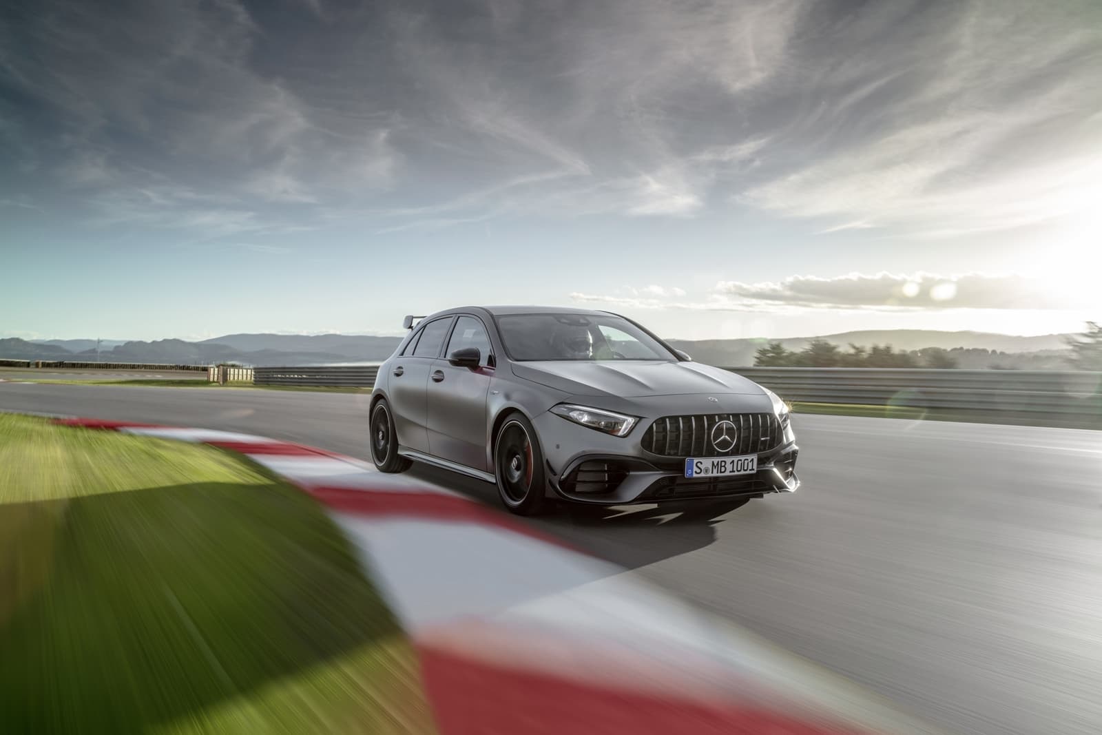 Mercedes Amg A 45 S 4matic+ (2019) Mercedes Amg A 45 S 4matic+ (2019)