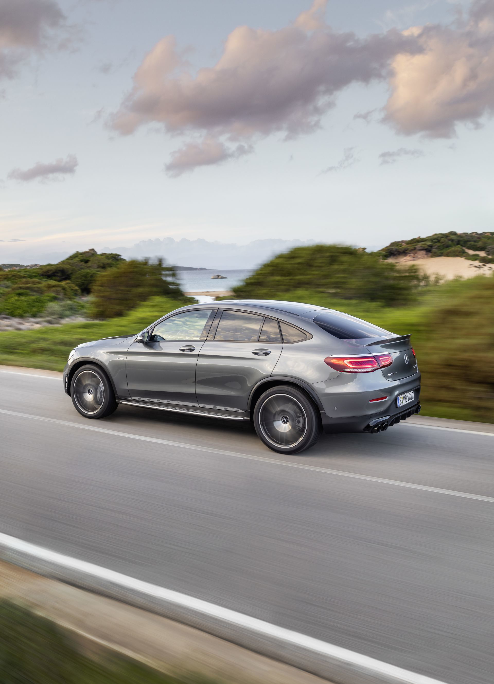 Die Neuen Mercedes Amg Glc 43 4matic Modelle The New Mercedes Amg Glc 43 4matic Models: More Agile And More Distinctive: Chocks Away For The Dynamic Duo