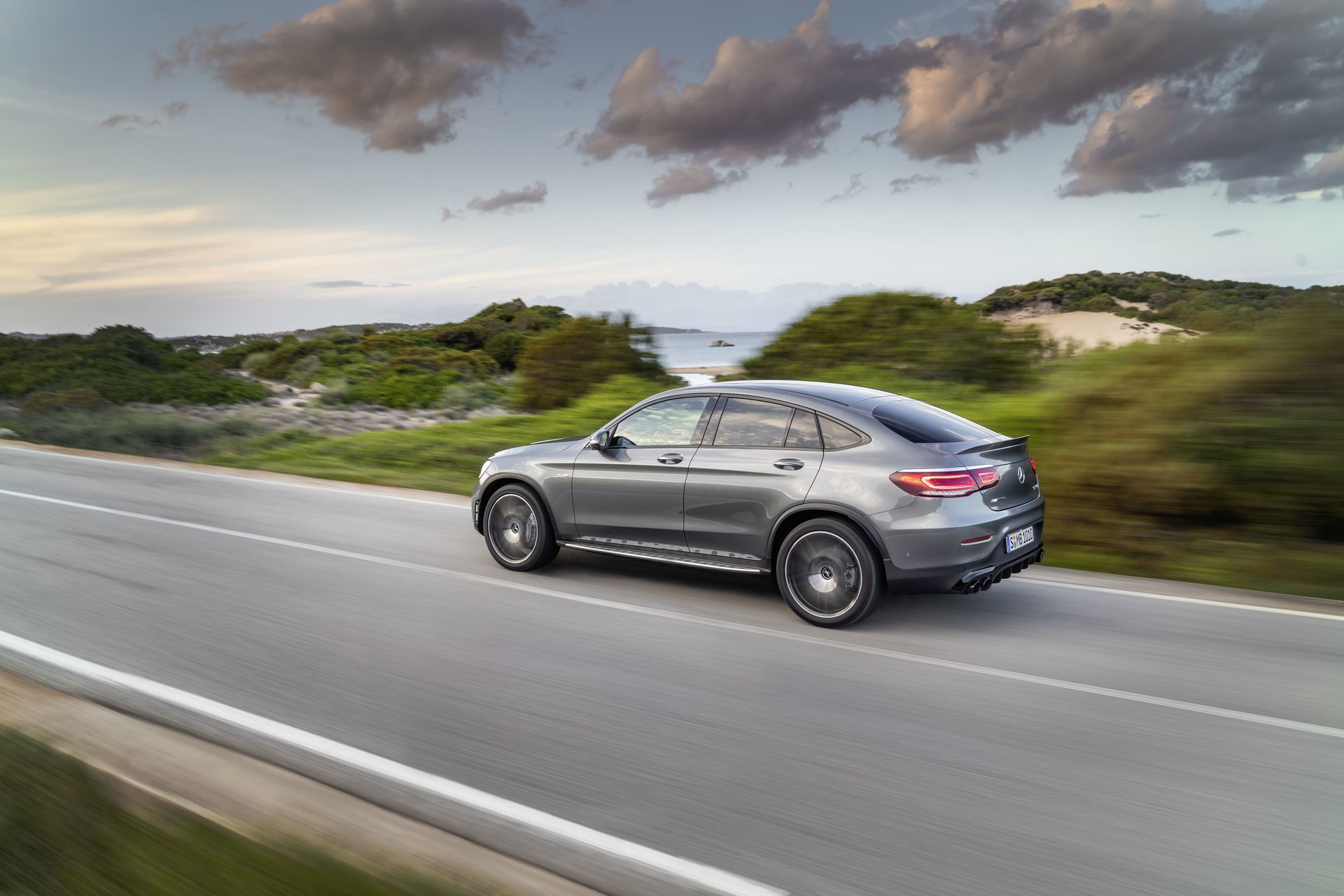 Die Neuen Mercedes Amg Glc 43 4matic Modelle The New Mercedes Amg Glc 43 4matic Models: More Agile And More Distinctive: Chocks Away For The Dynamic Duo