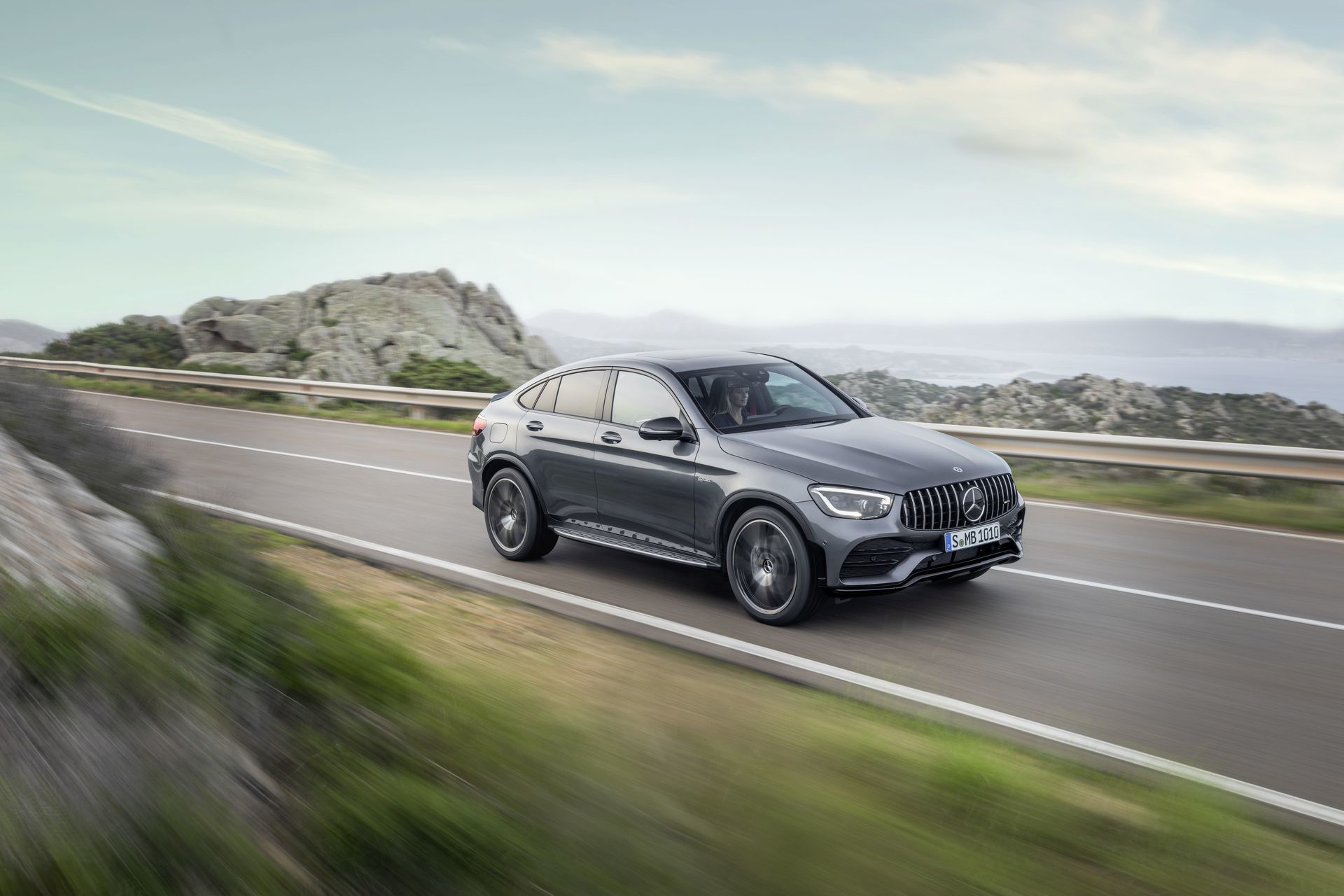 Die Neuen Mercedes Amg Glc 43 4matic Modelle The New Mercedes Amg Glc 43 4matic Models: More Agile And More Distinctive: Chocks Away For The Dynamic Duo