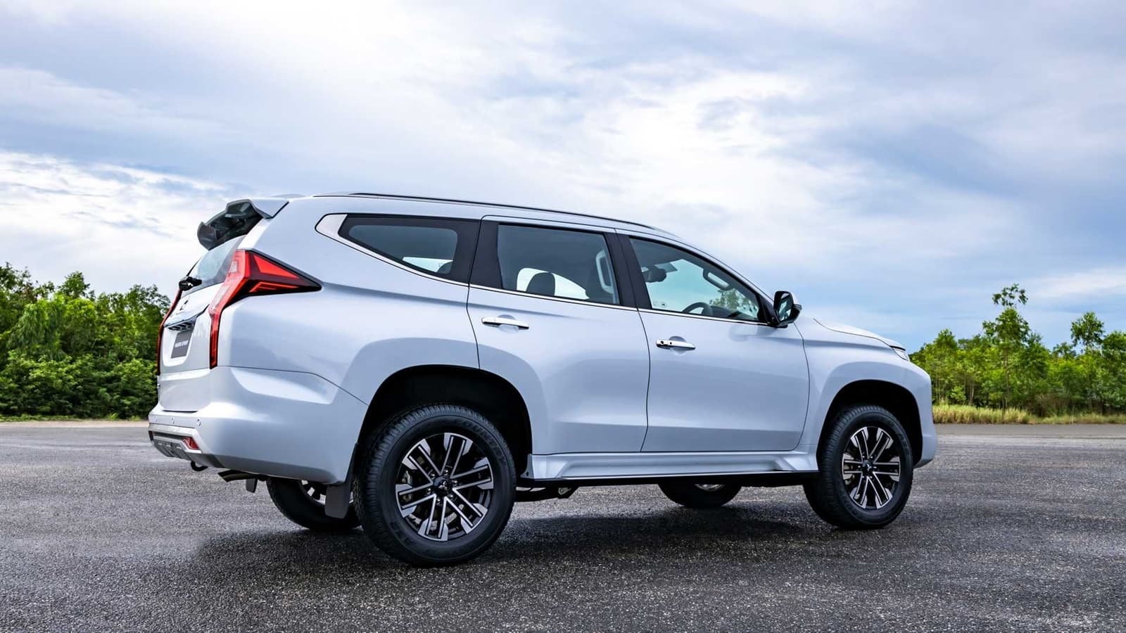 Mitsubishi Montero Sport 2020 0719 015