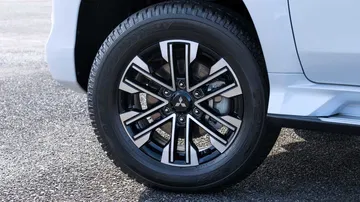 Mitsubishi Montero Sport 2020 0719 018