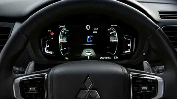 Mitsubishi Montero Sport 2020 0719 021