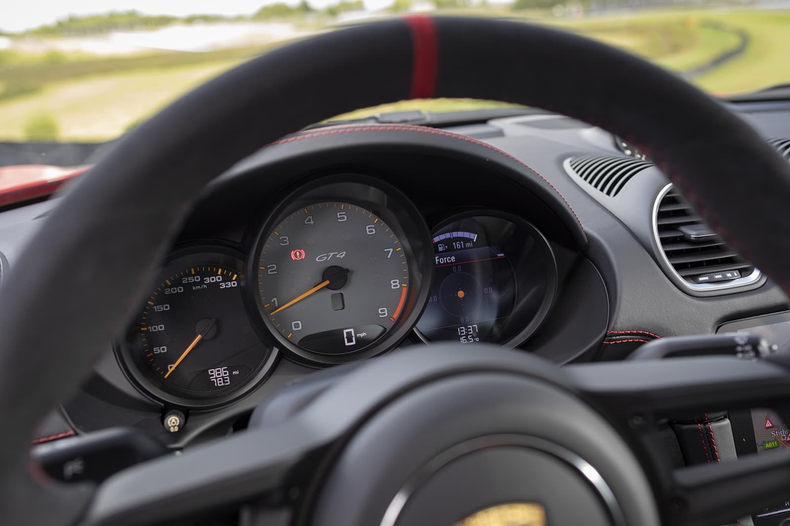 Porsche 718 Cayman Gt4 0719 003