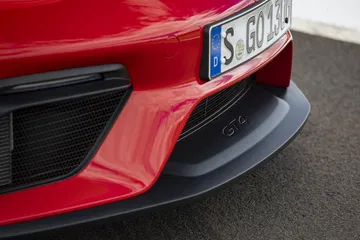 Porsche 718 Cayman Gt4 0719 012