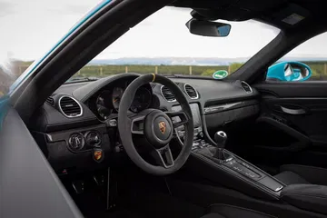 Porsche 718 Cayman Gt4 0719 048