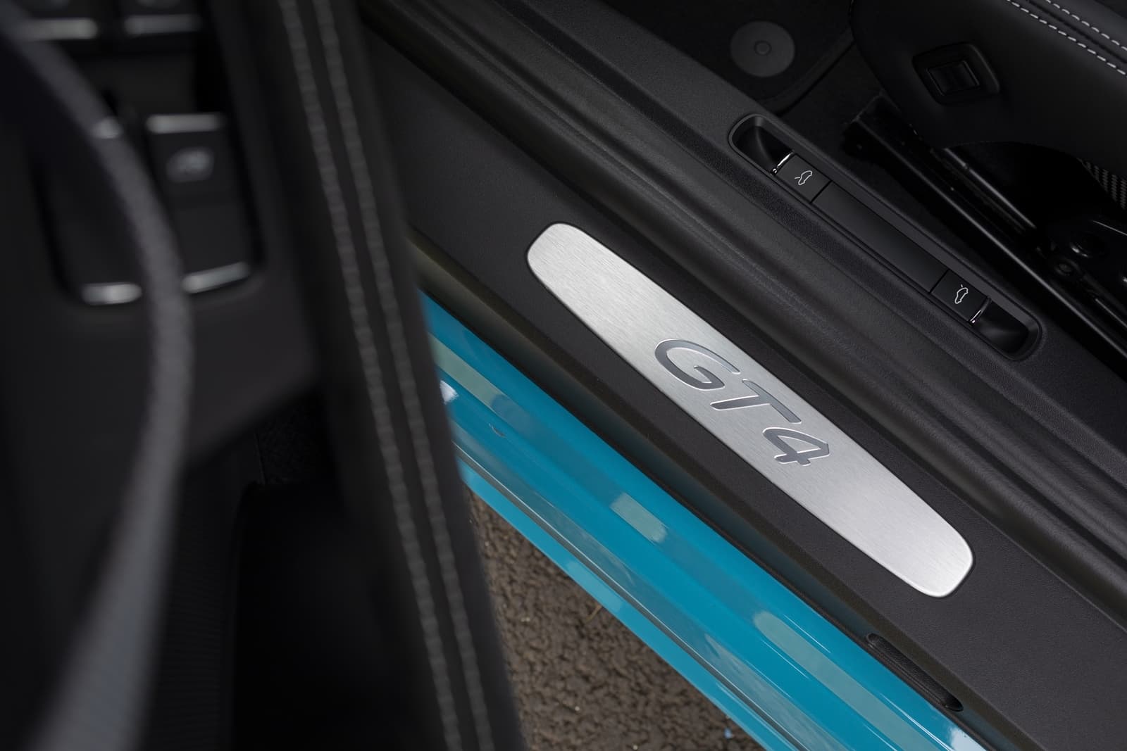 Porsche 718 Cayman Gt4 0719 054