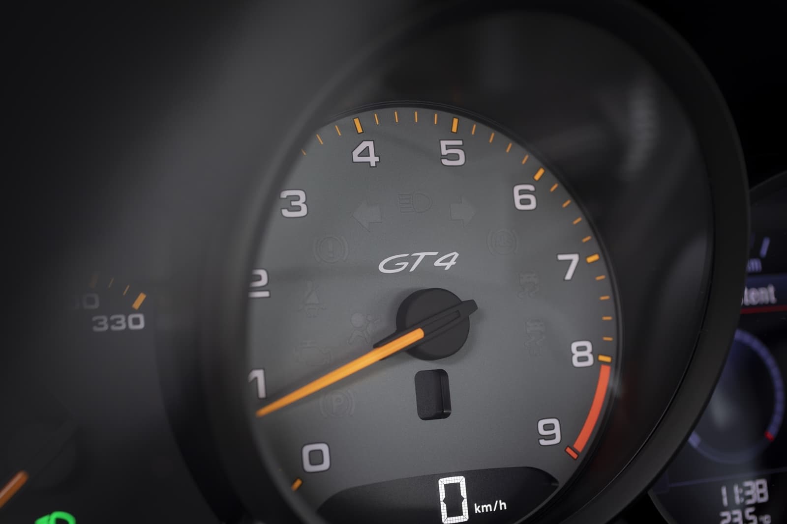 Porsche 718 Cayman Gt4 0719 055