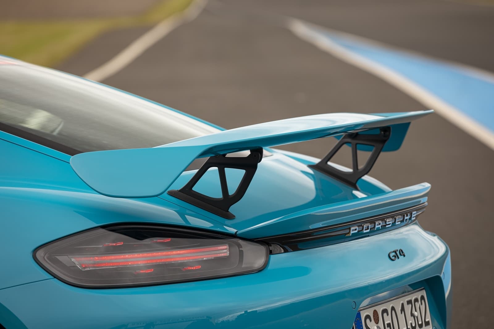 Porsche 718 Cayman Gt4 0719 063