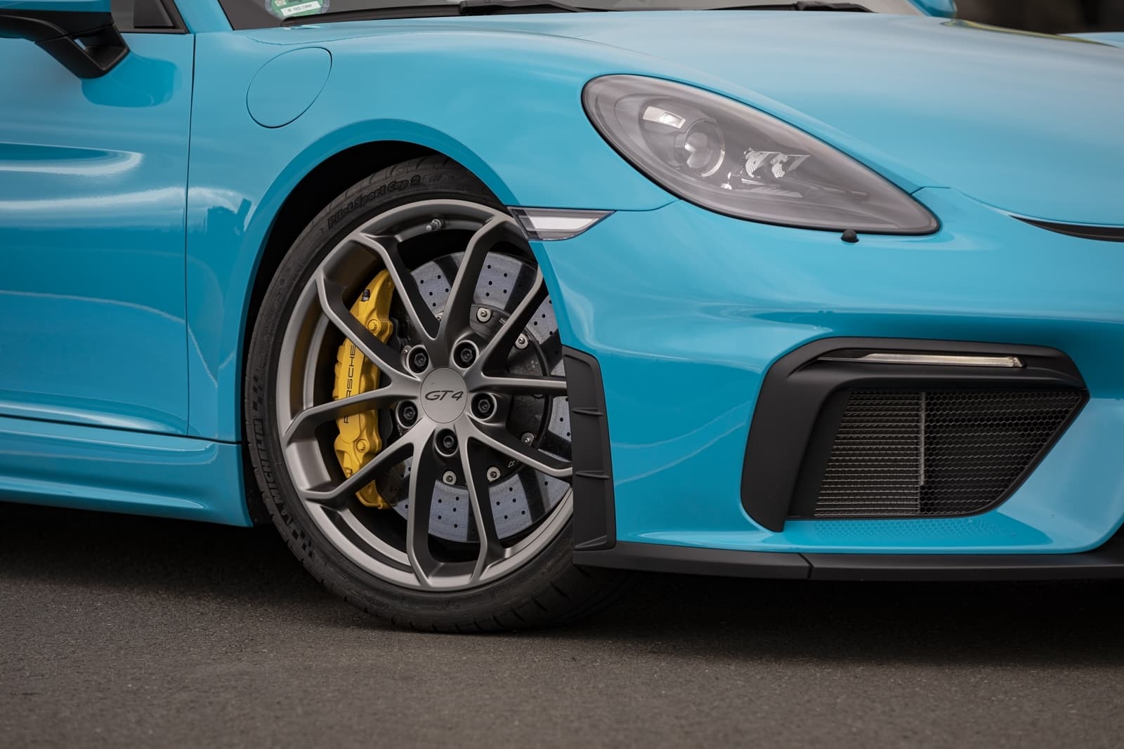 Porsche 718 Cayman Gt4 0719 066