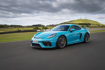 Porsche 718 Cayman Gt4 0719 076
