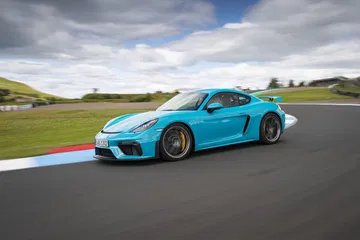 Porsche 718 Cayman Gt4 0719 077
