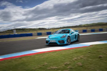 Porsche 718 Cayman Gt4 0719 088