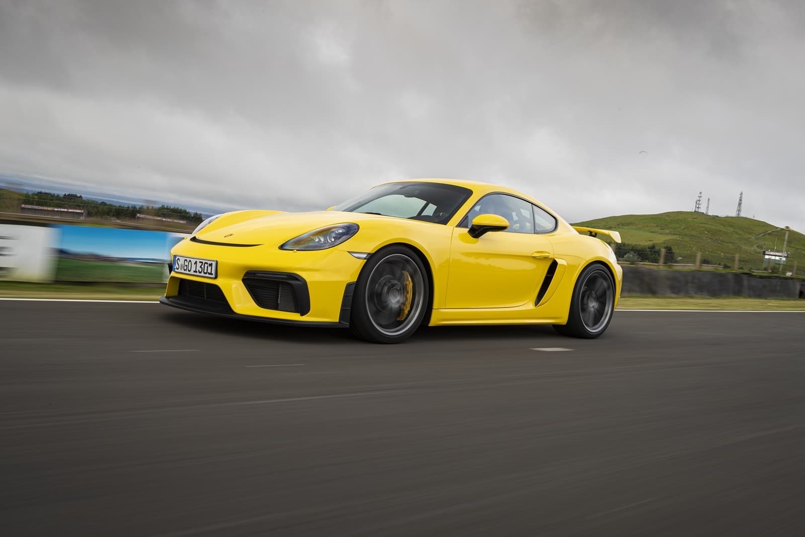 Porsche 718 Cayman Gt4 0719 111