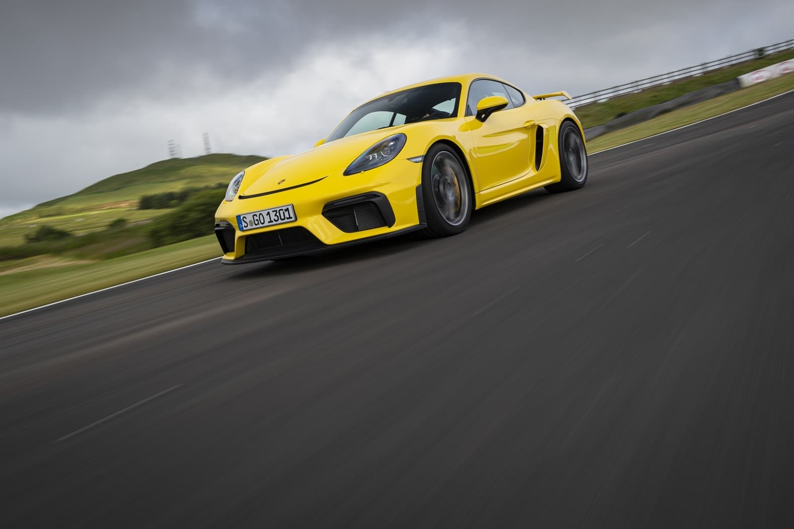 Porsche 718 Cayman Gt4 0719 113