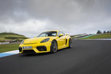 Porsche 718 Cayman Gt4 0719 114