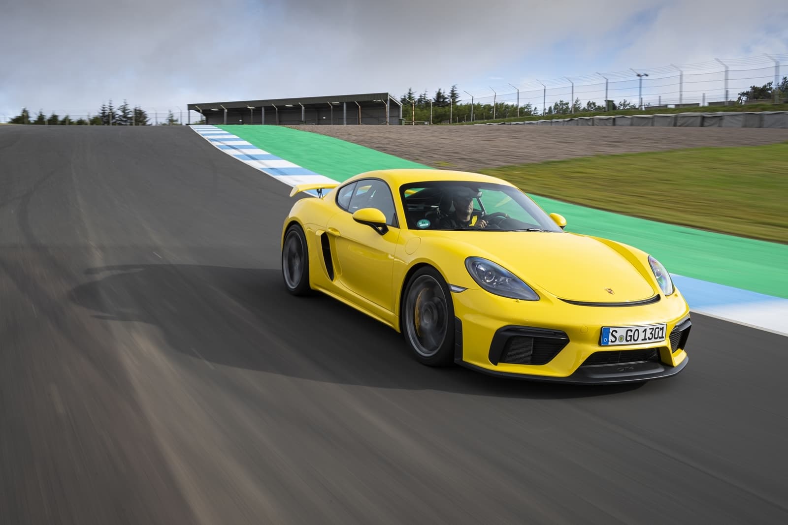 Porsche 718 Cayman Gt4 0719 115