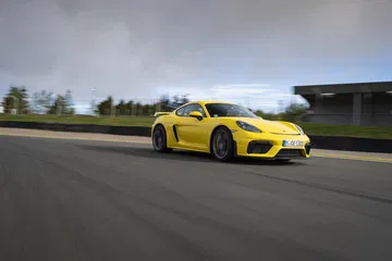 Porsche 718 Cayman Gt4 0719 117