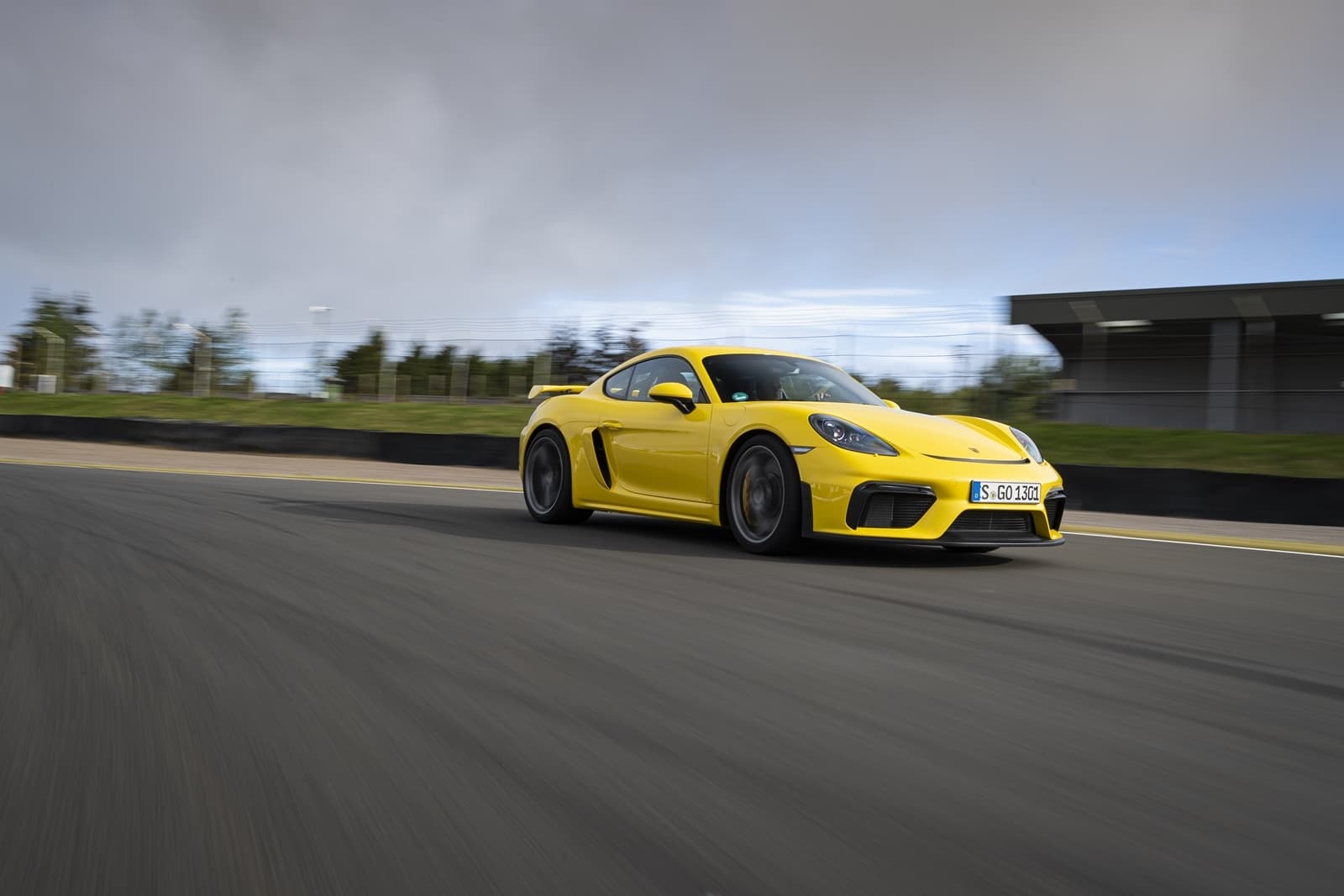 Porsche 718 Cayman Gt4 0719 117
