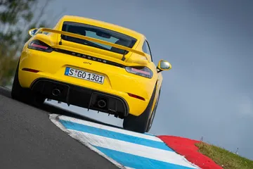 Porsche 718 Cayman Gt4 0719 133